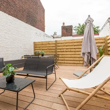 Spacieux Et Moderne 4 A 5mn A Pieds Republique דירה ליל