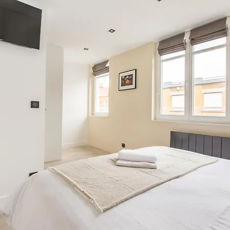 Spacieux Et Moderne 4 A 5mn A Pieds Republique Lejlighed *