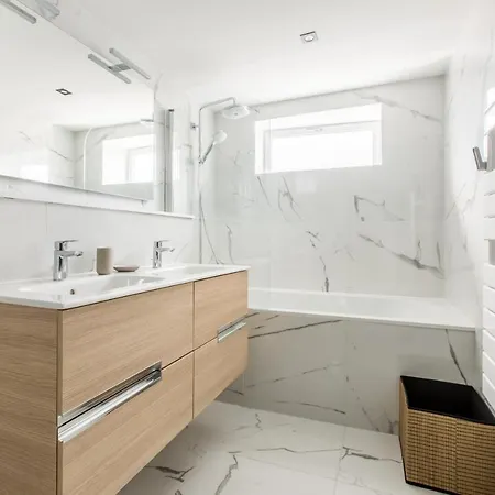 Spacieux Et Moderne 4 A 5mn A Pieds Republique *