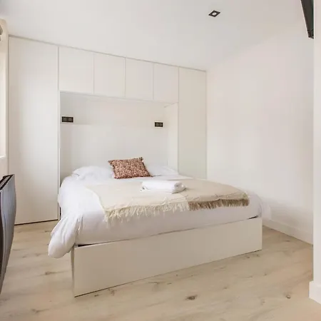 Spacieux Et Moderne 4 A 5mn A Pieds Republique *